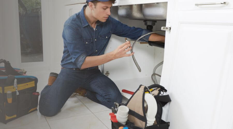 Professional same day plumber in Monmouth, OR